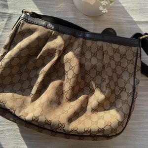 Gucci Crossbody Messenger Bag GG Canvas